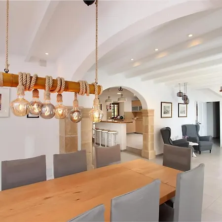 Papa Villa